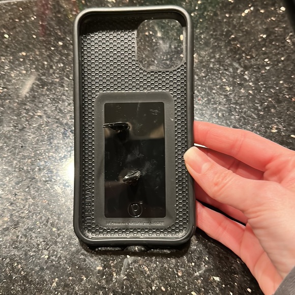 Loopy iPhone 11 Pro case - Picture 2 of 6